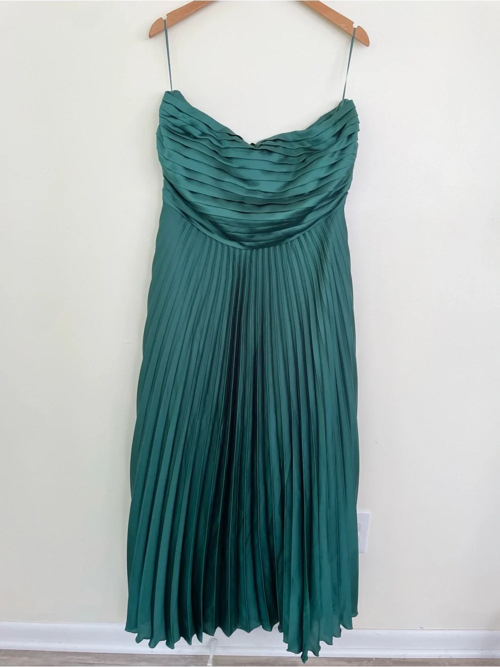 NWT Abercrombie & Fitch Giselle Strapless Pleated Maxi Dress in Emerald Green XL